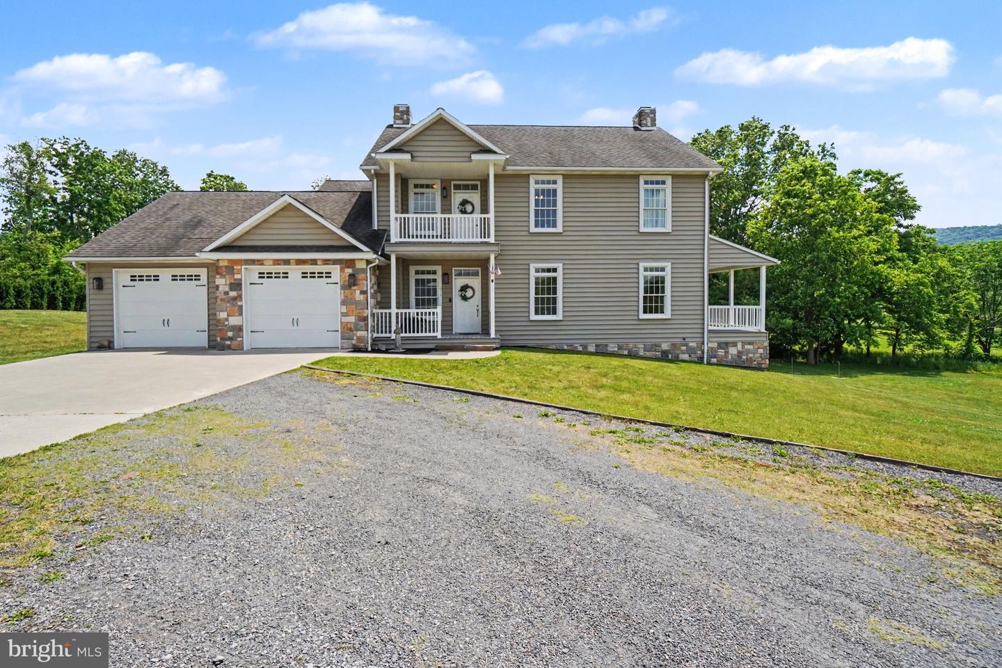 372 S Good Spring Road, Hegins, PA 17938 — photo 2