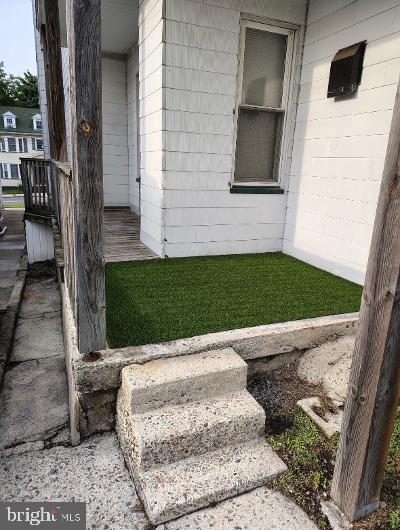 448 Broad St E #1 — photo