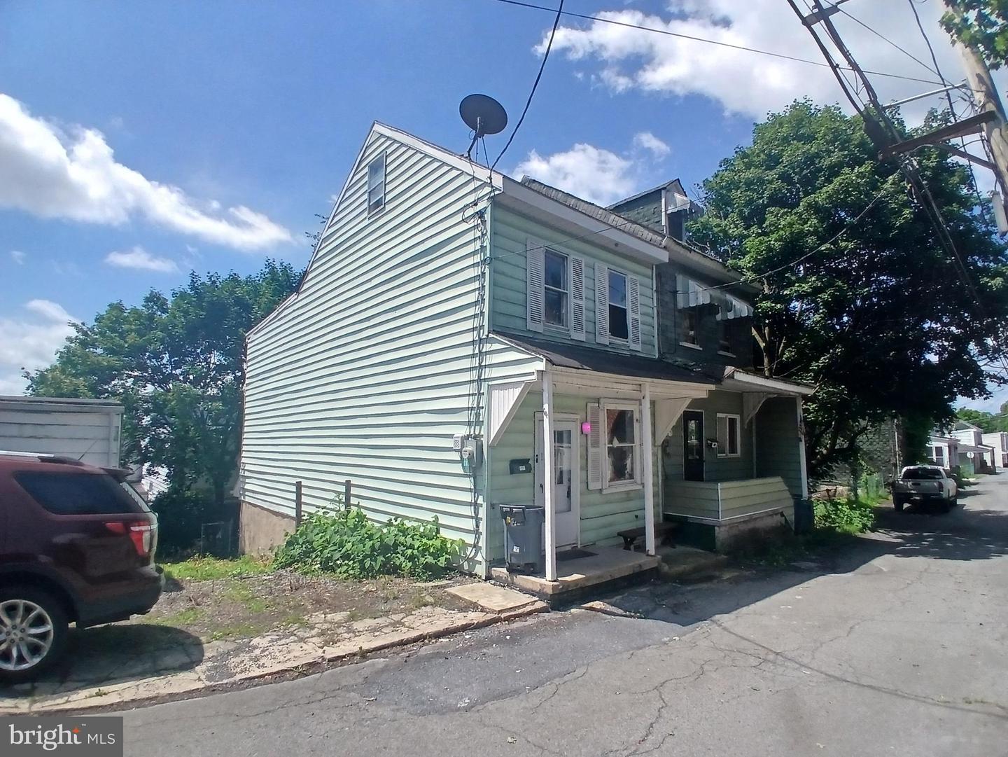 514 W Penn St — photo