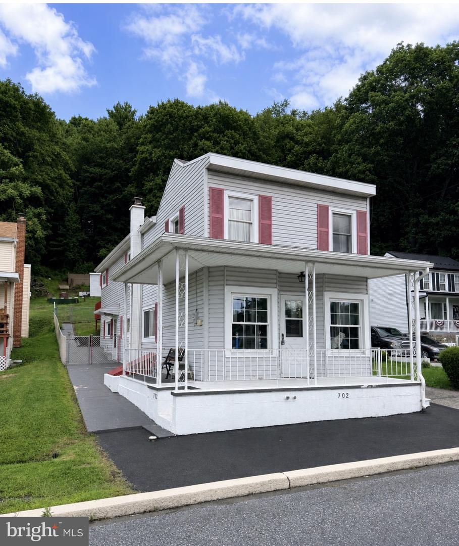 702 Port Carbon- Saint Clair Hwy — photo