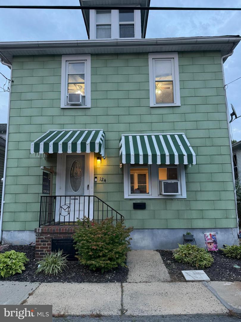 124 Long Ave — photo