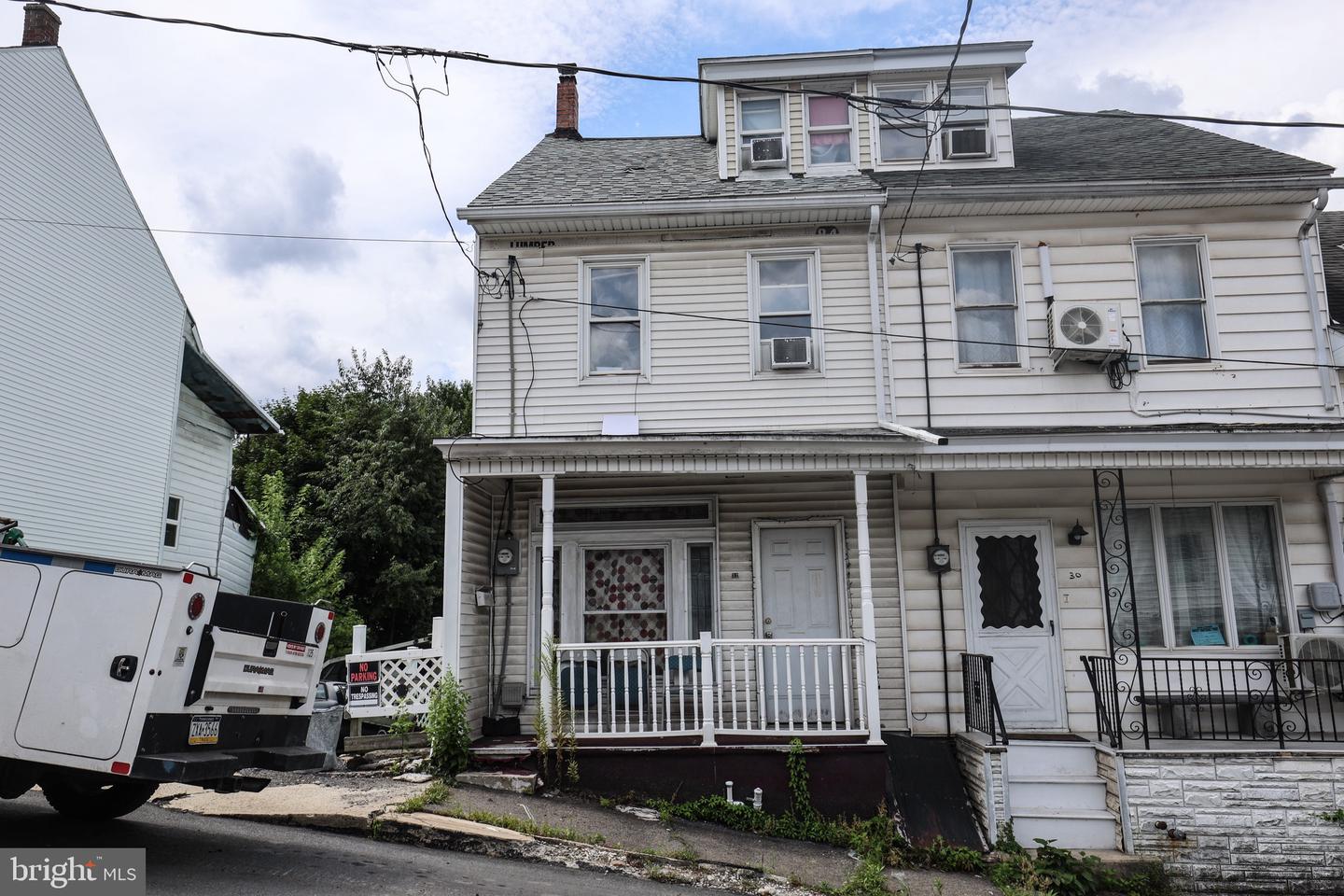32 S Catherine St — photo