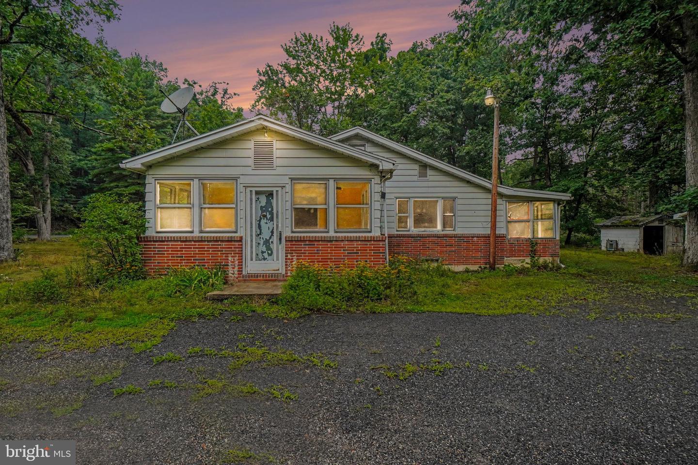 2434 Fair Rd — photo
