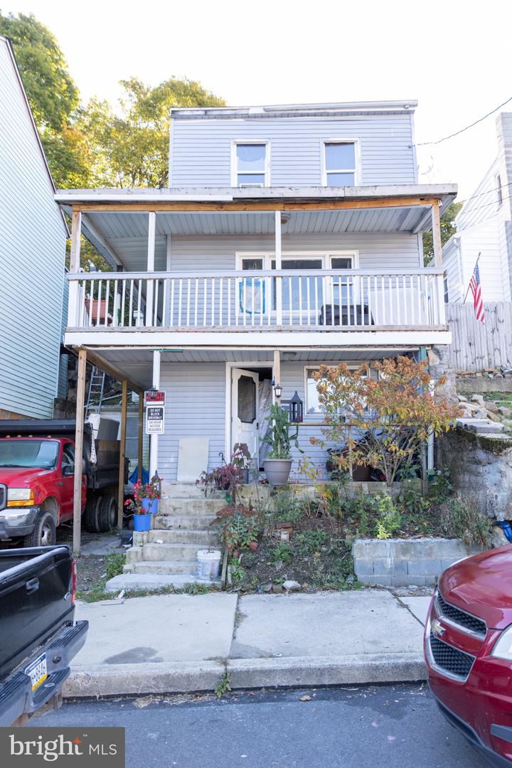 231 Laurel St — photo