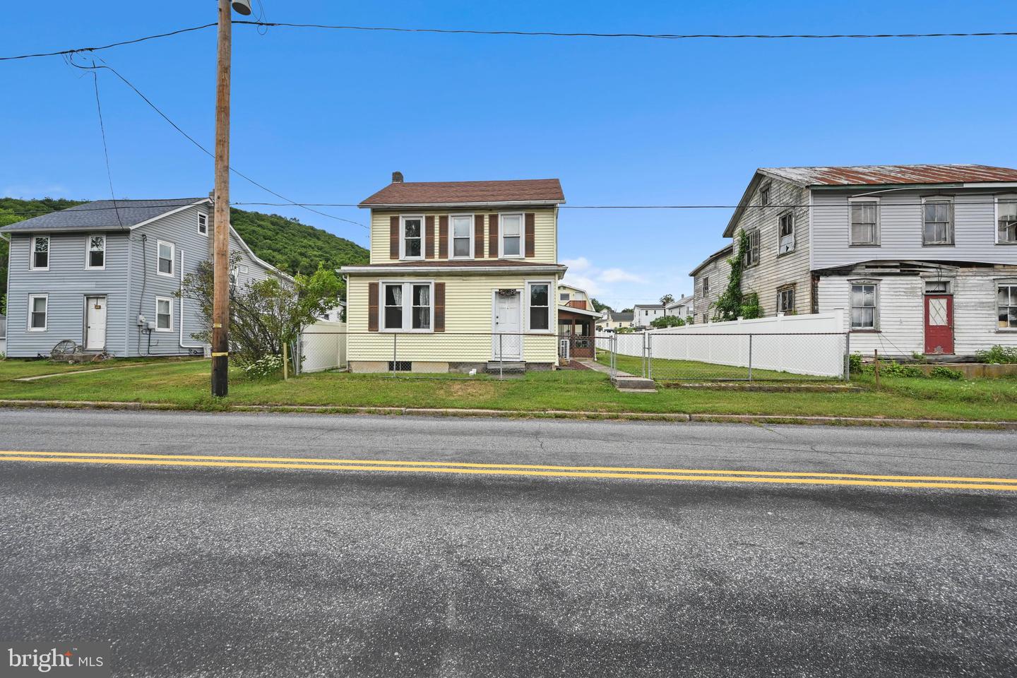 408 E Railroad Ave — photo