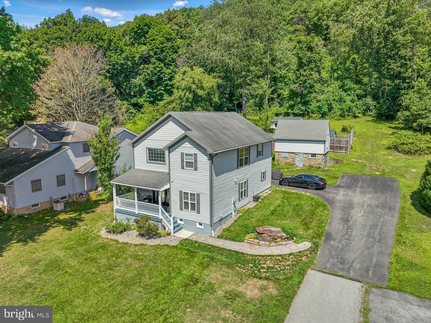 14 Hillside Rd — photo