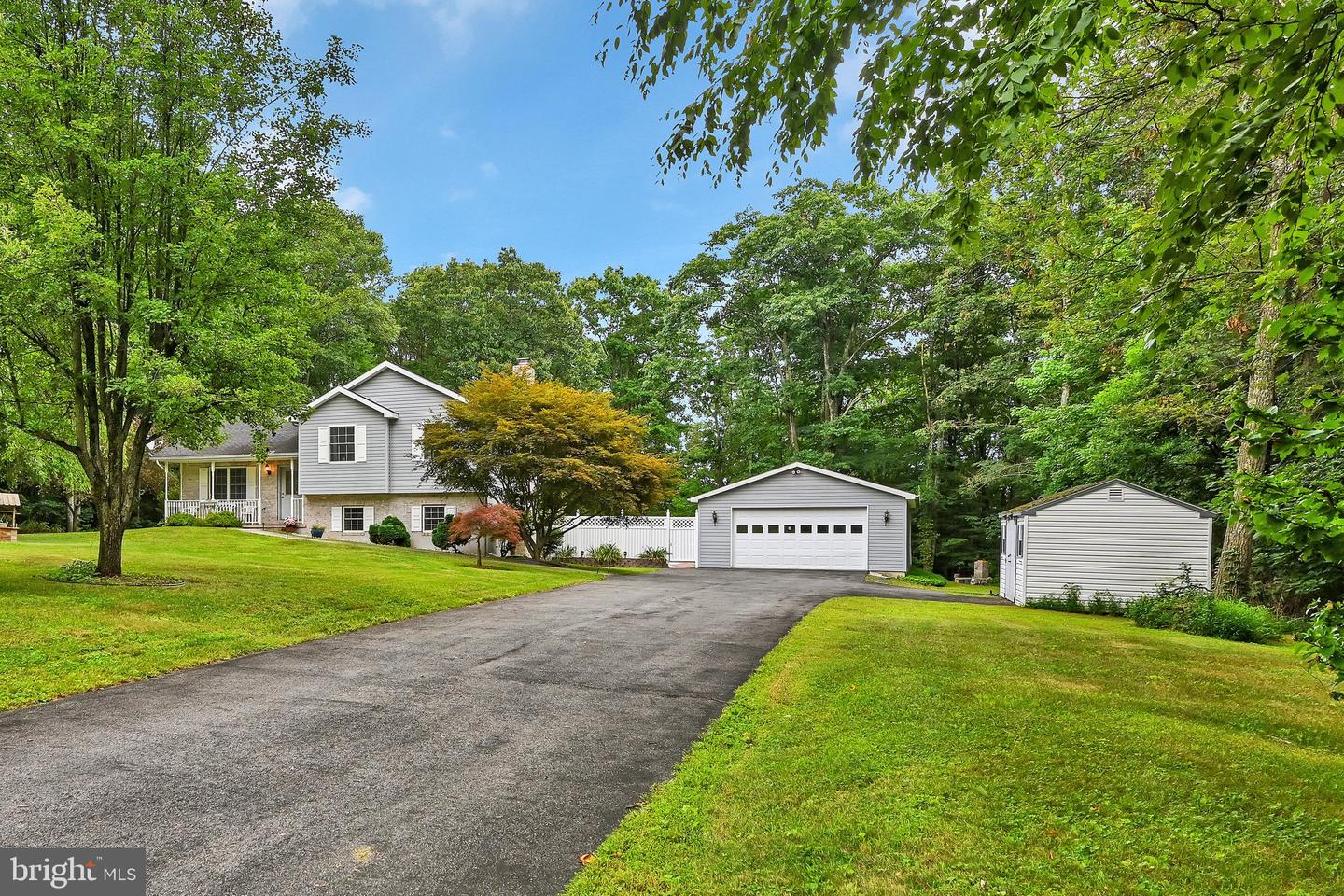 696 Pine Hill Rd — photo