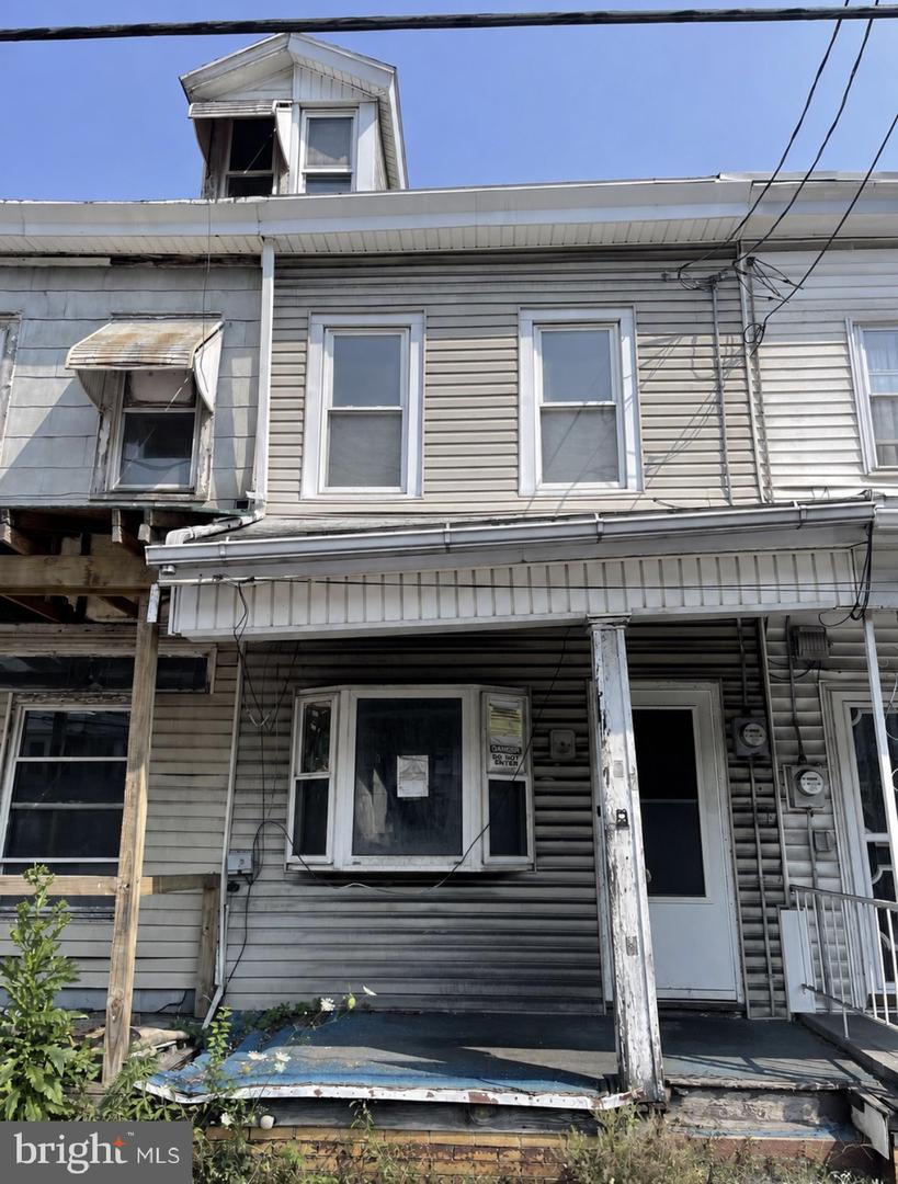 322 W Main St — photo