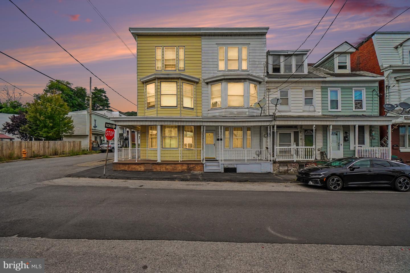 101 - 103 E Coal St — photo