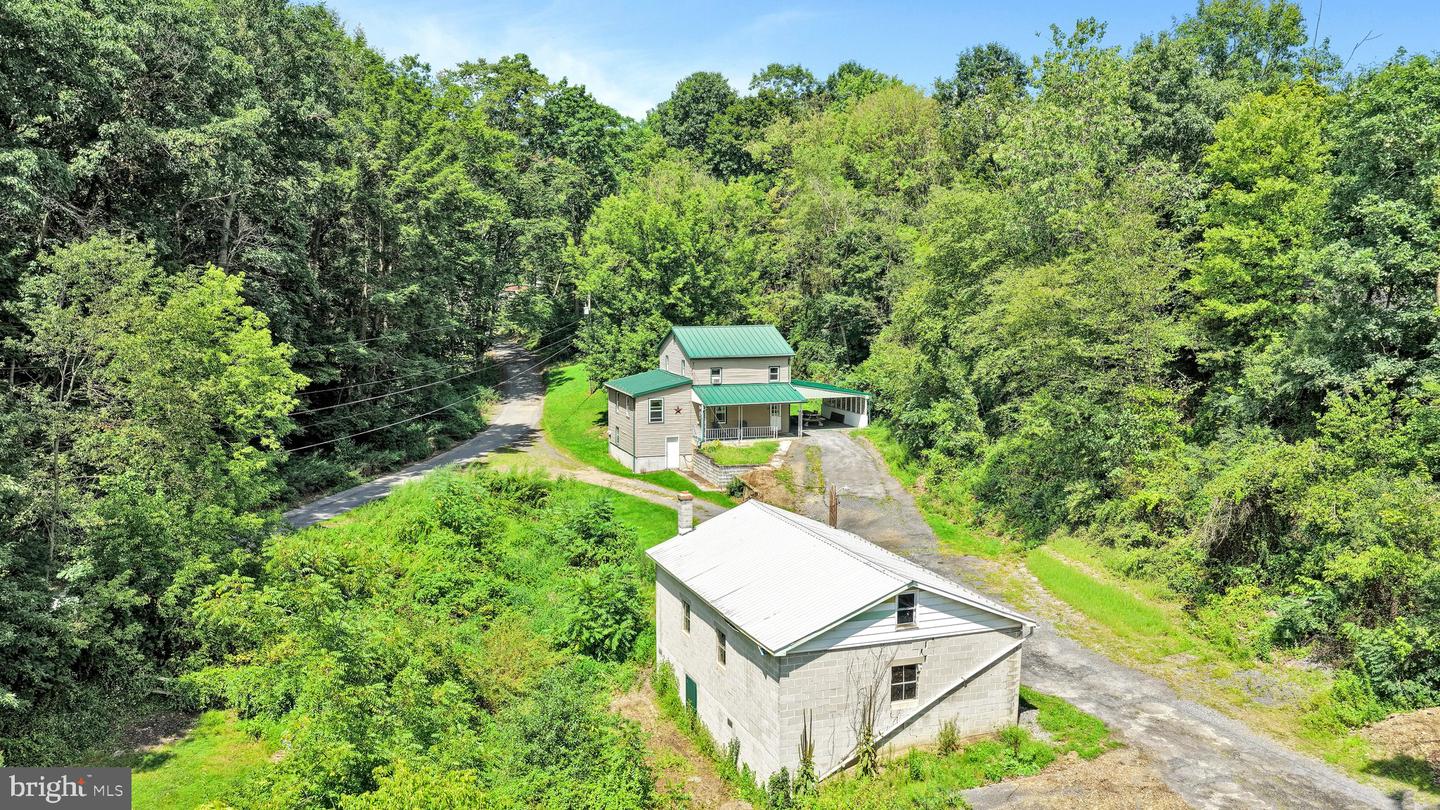 18 Church Ln — photo