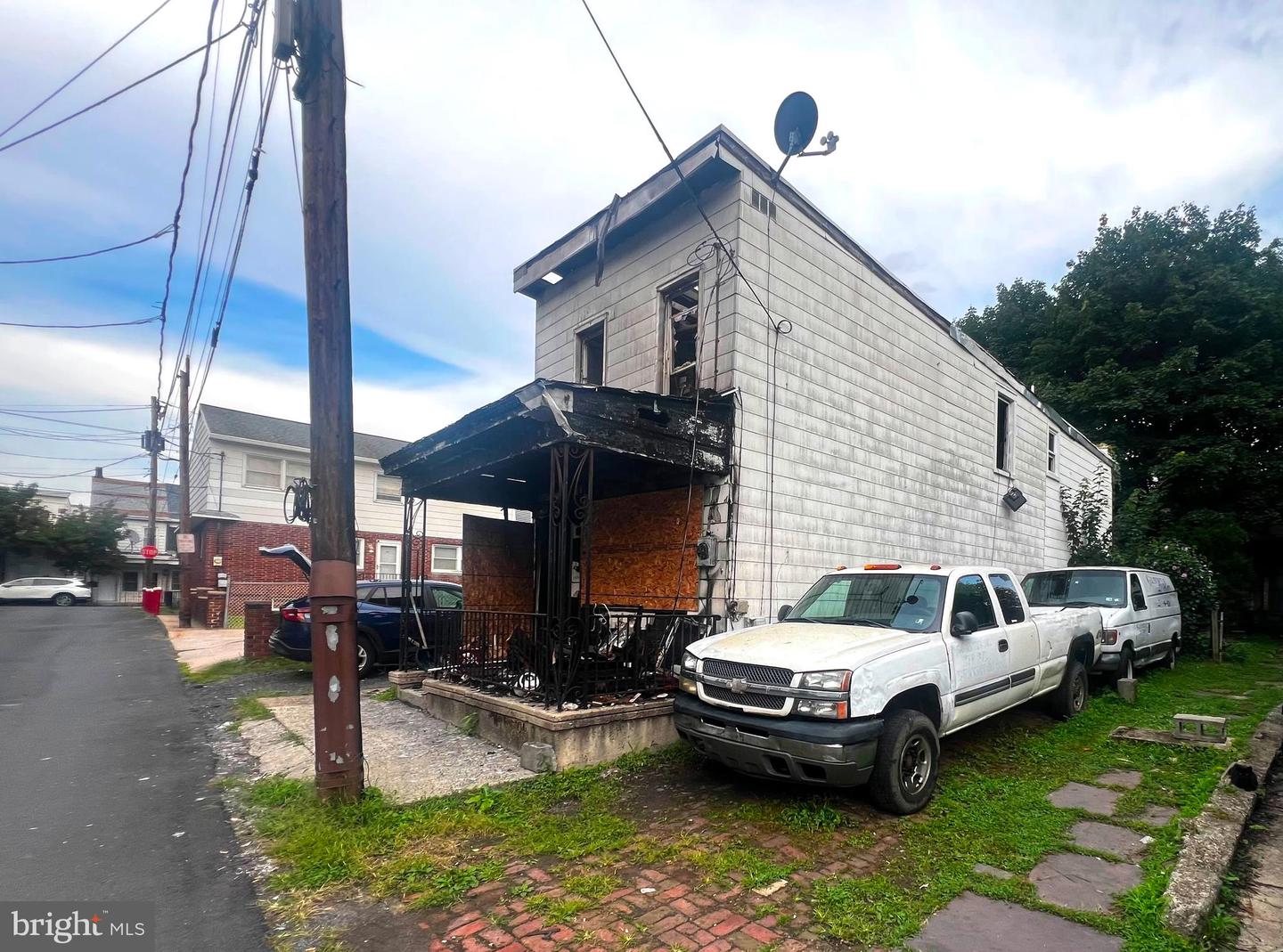 214 W Columbus St — photo