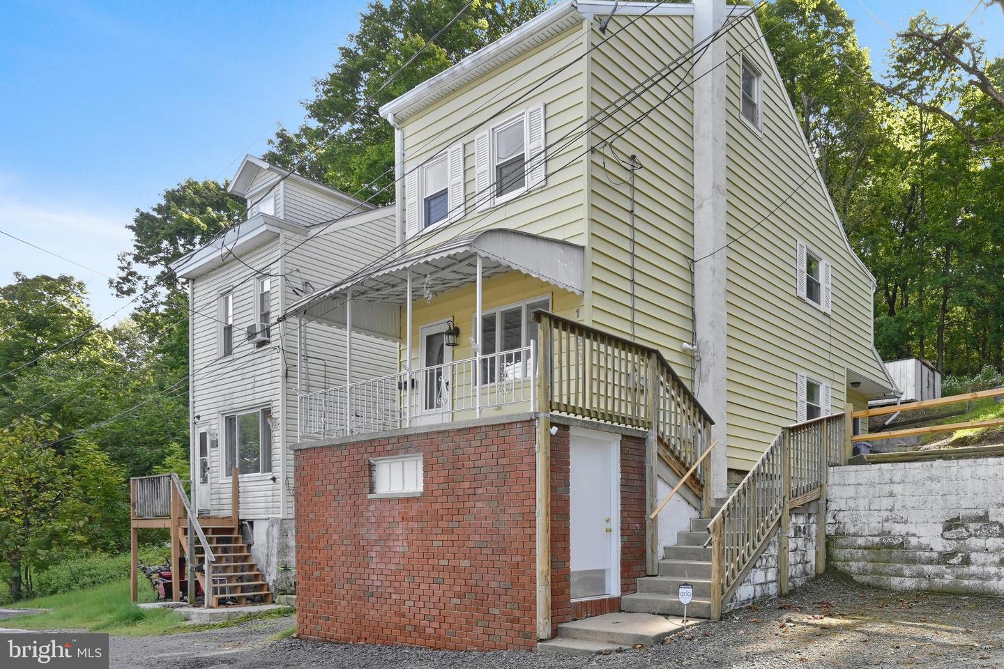 1023 W Schuylkill Ave — photo