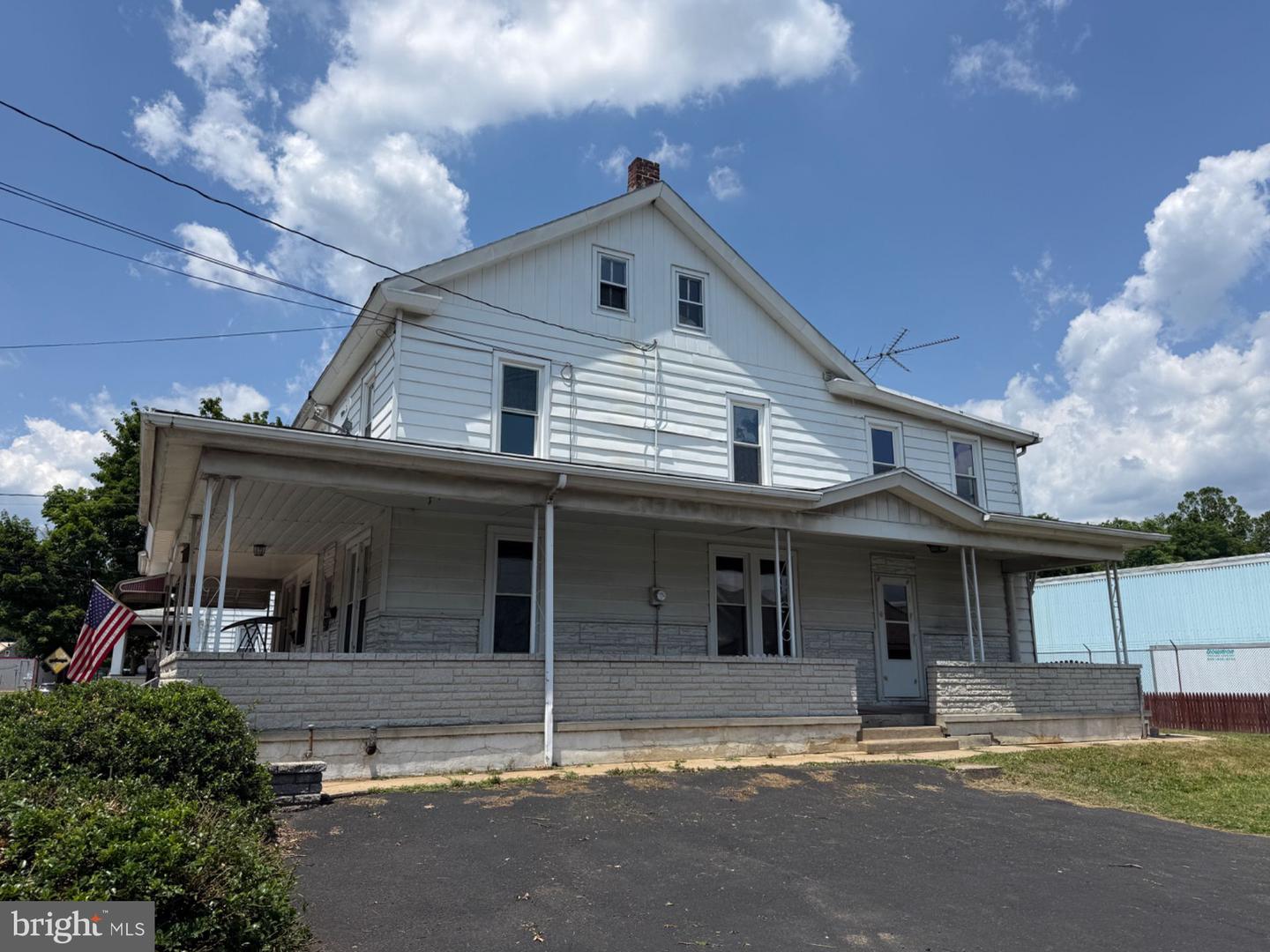 100 N Tulpehocken St — photo