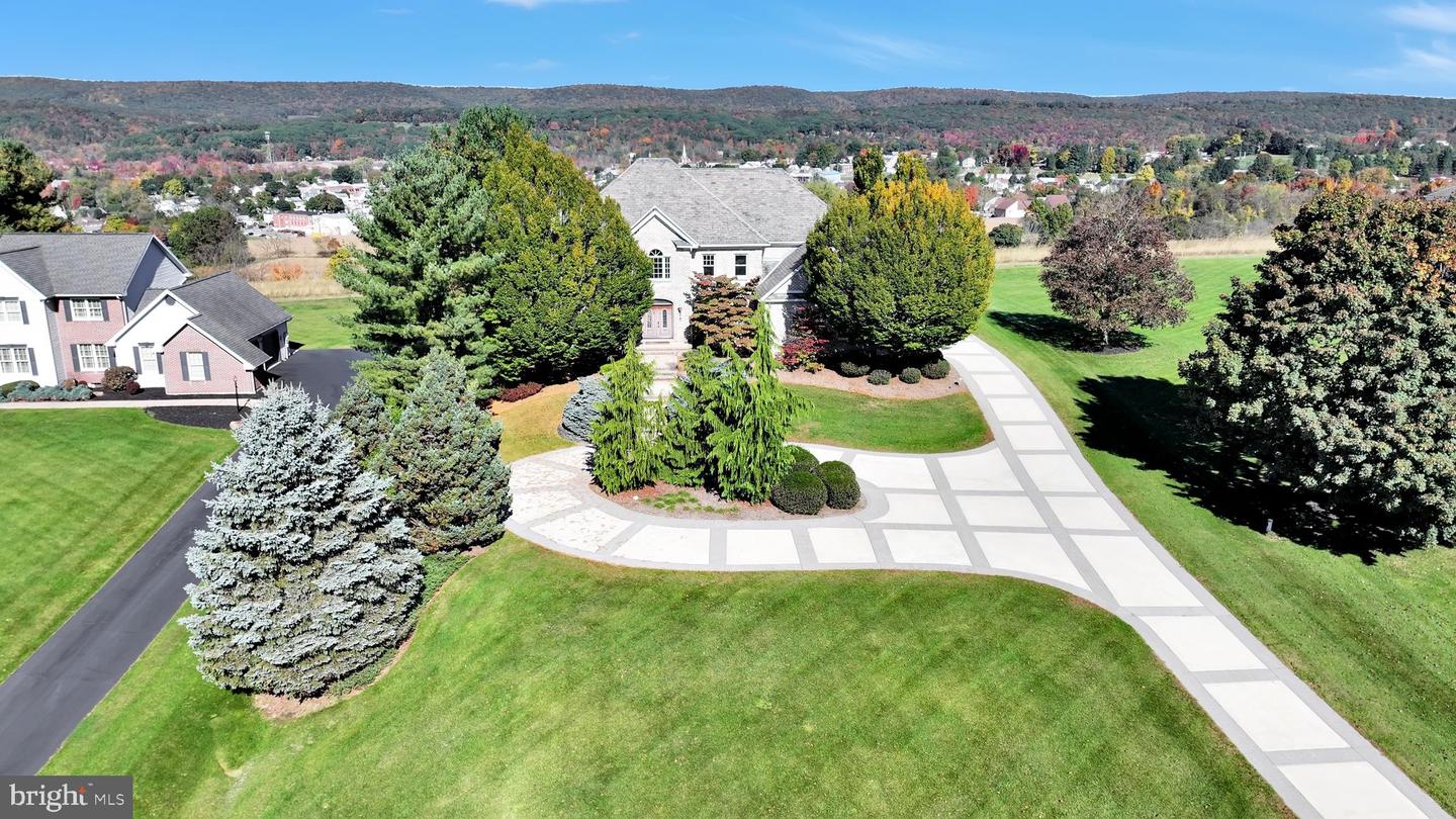 3010 Ridgeview Dr — photo