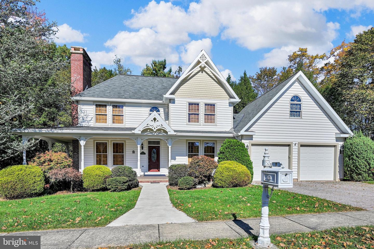 8 Tall Oaks Dr — photo