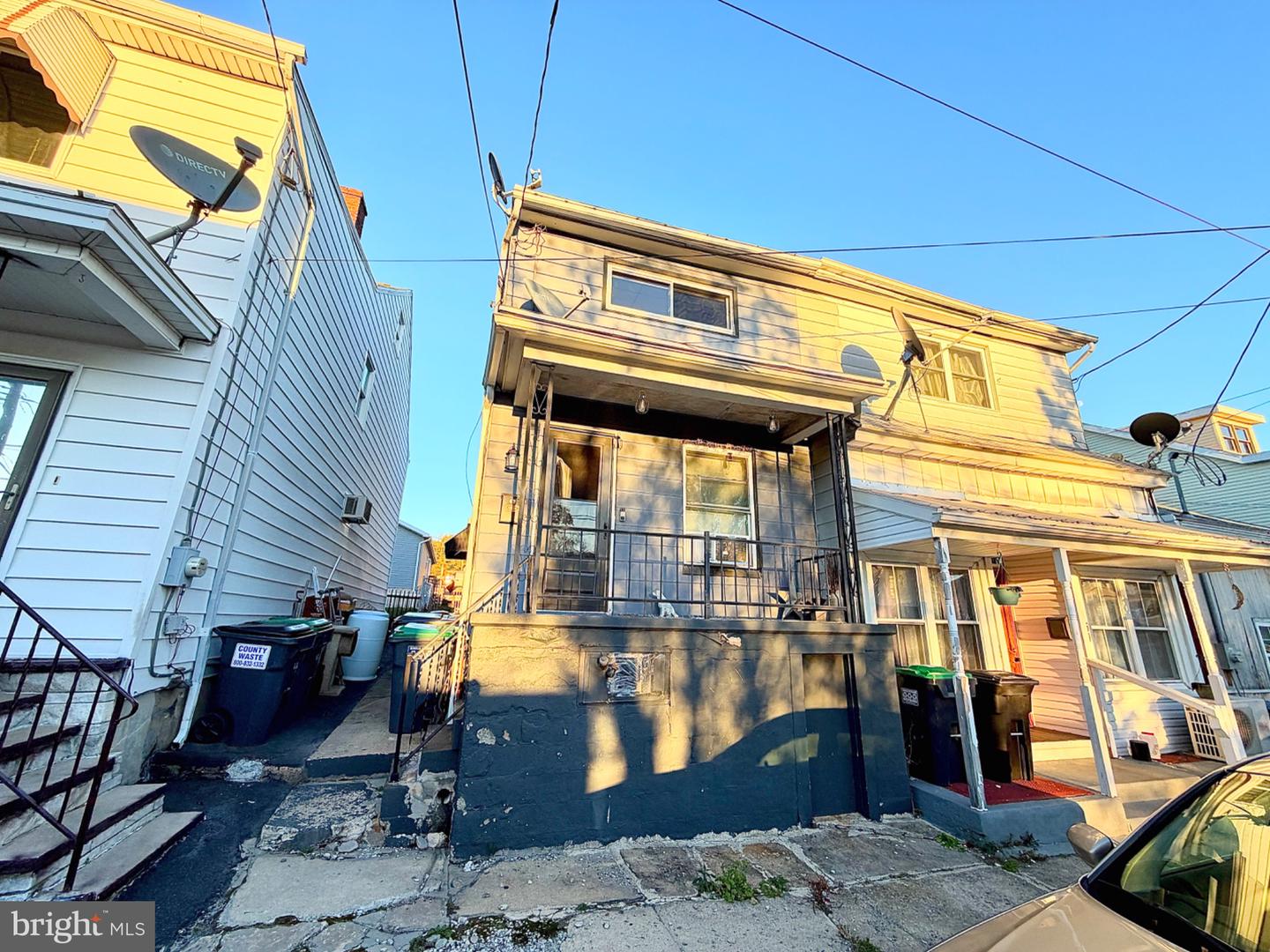 61 N Railroad St — photo