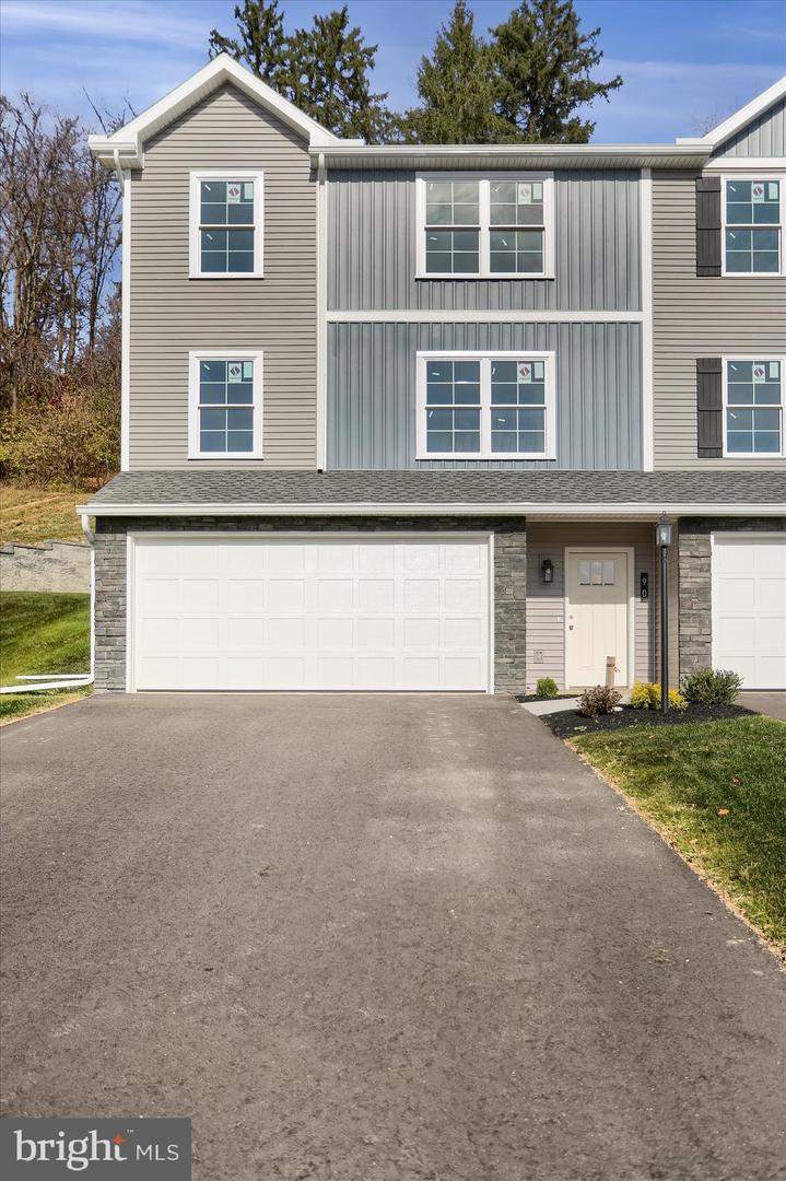 90 Limerick Ln — photo