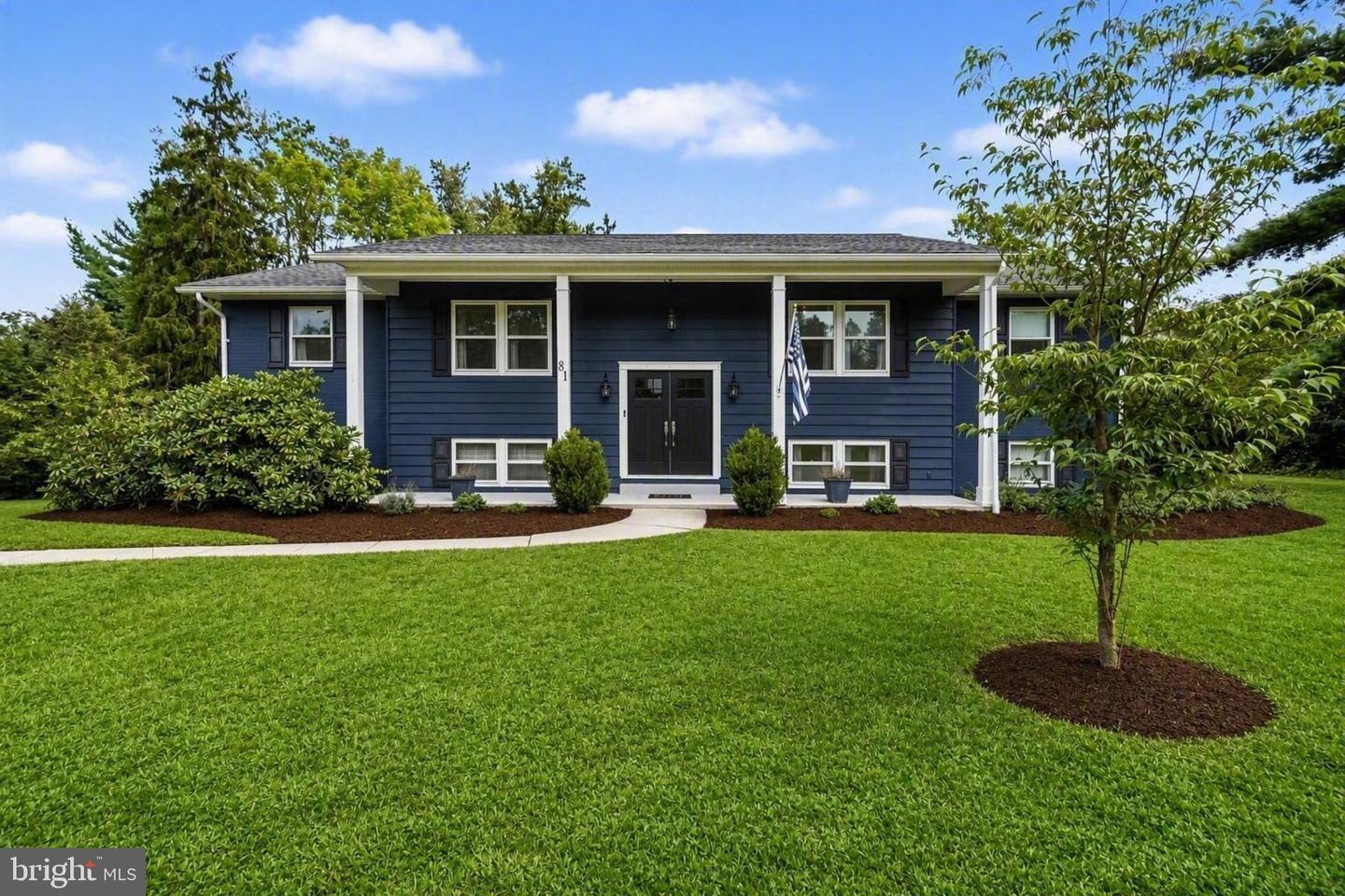 81 Hawthorne Dr — photo