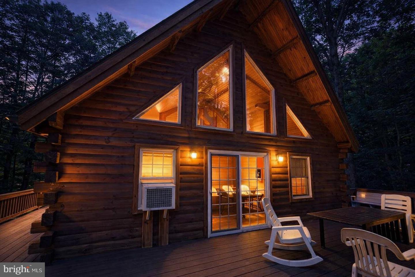 1045 Bear Trail Rd — photo