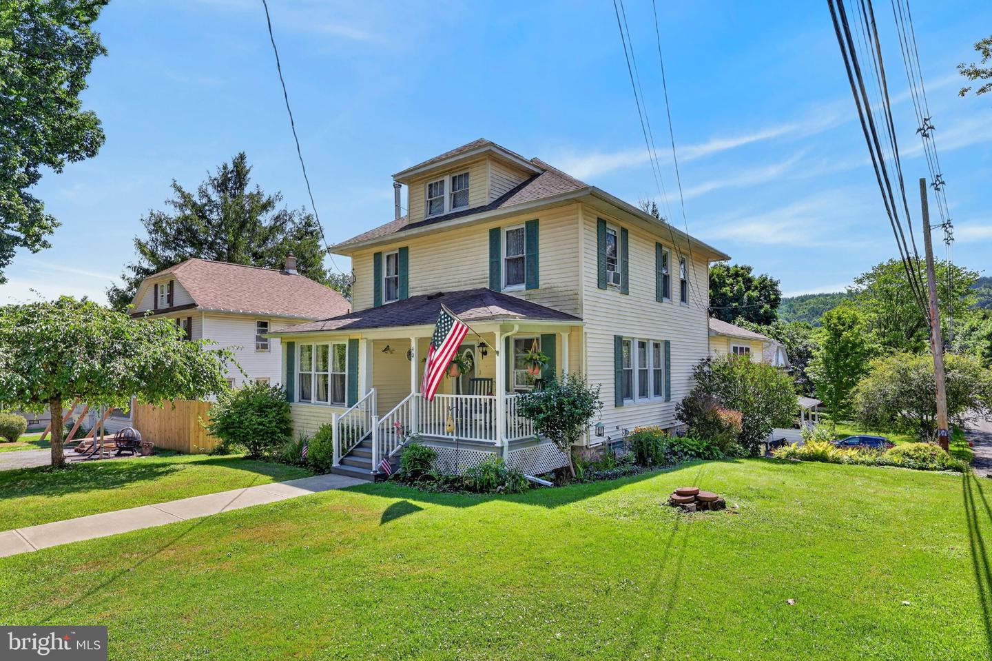 40 Oak Street, Nicholson, PA 18446