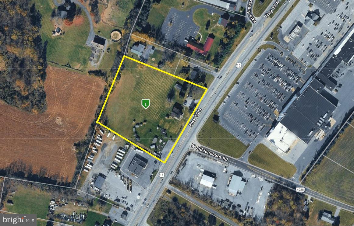 833 Route 15 N — photo