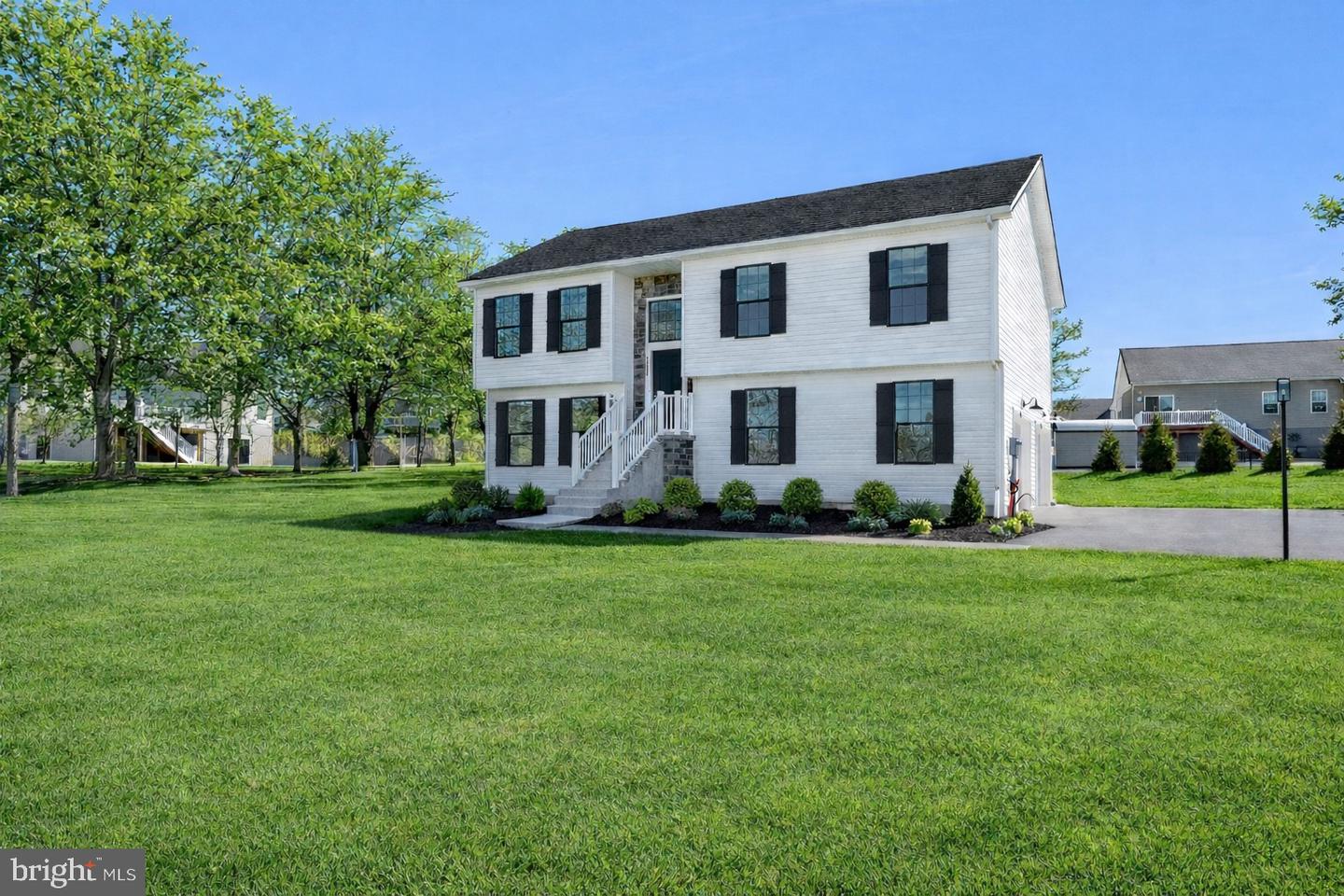 1280 Maple Ln #10 — photo