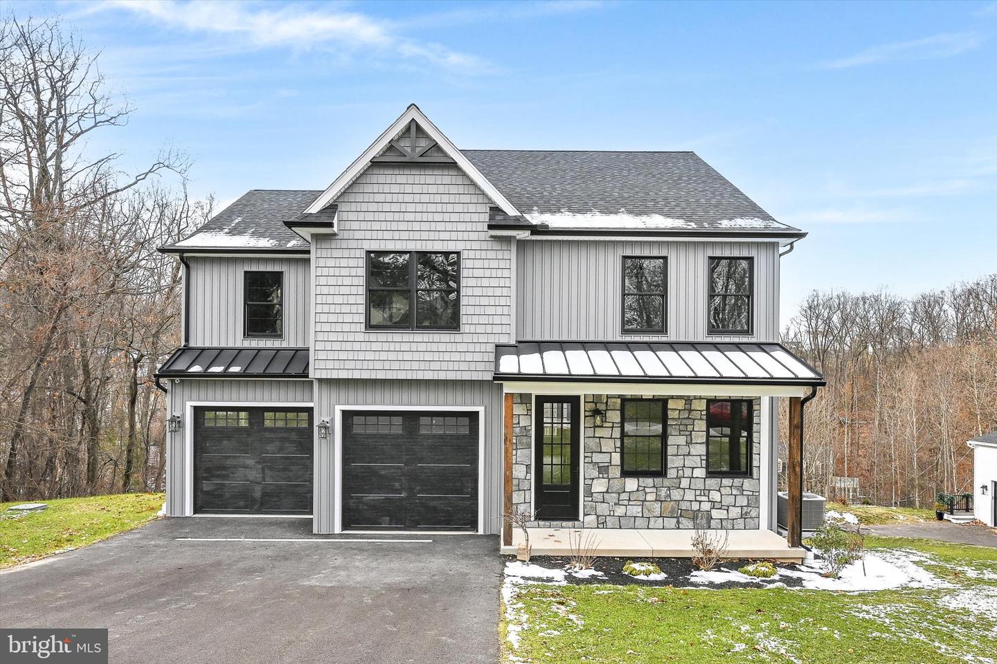 4 Pine Tree Dr — photo