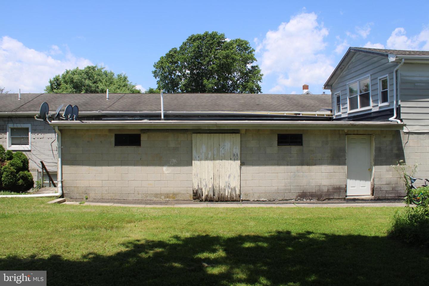 30 E Franklin St #Garage — photo