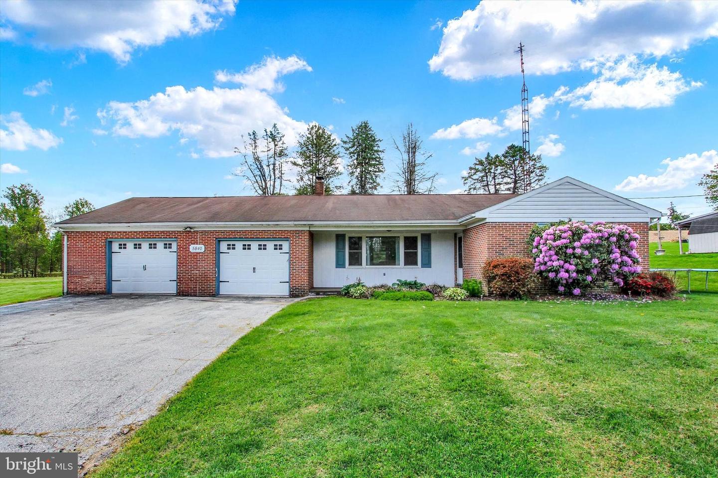 5840 York Road, Spring Grove, PA 17362