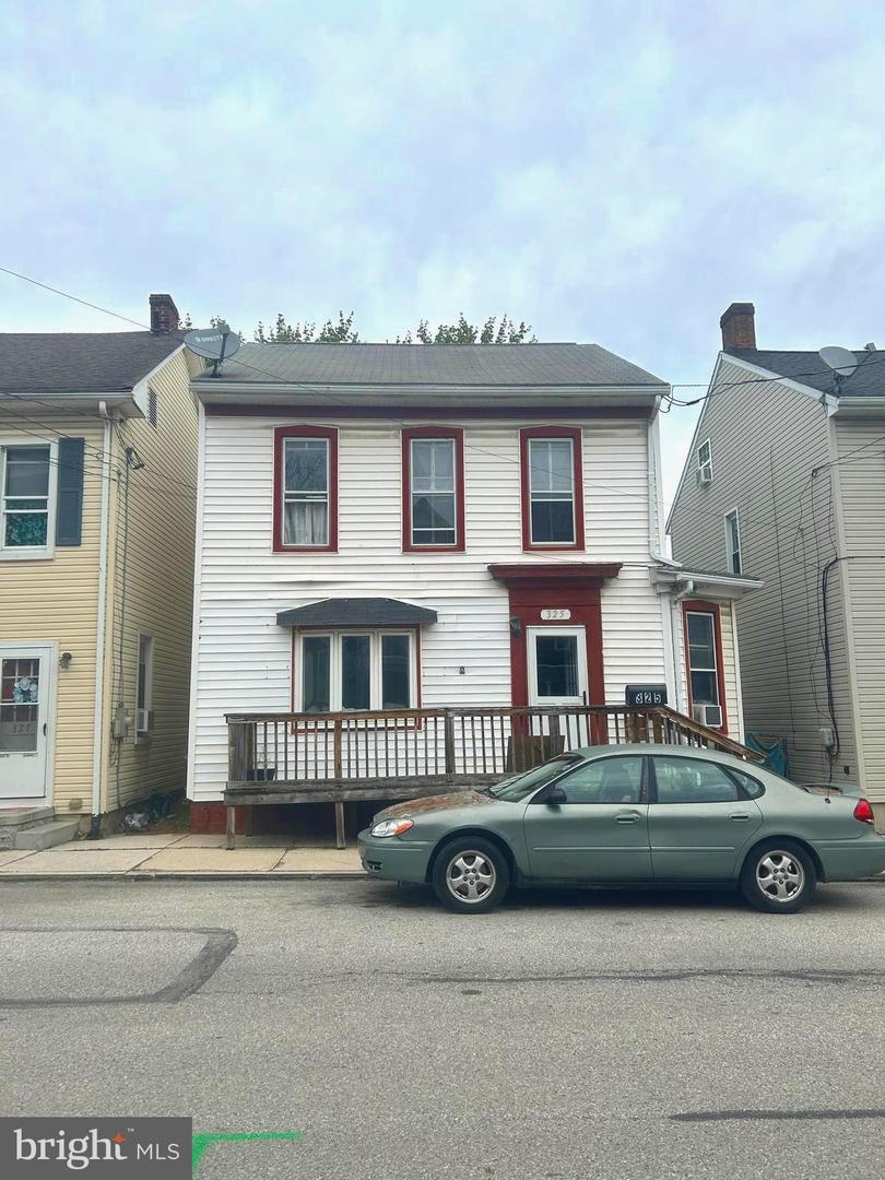 325 N Franklin St — photo