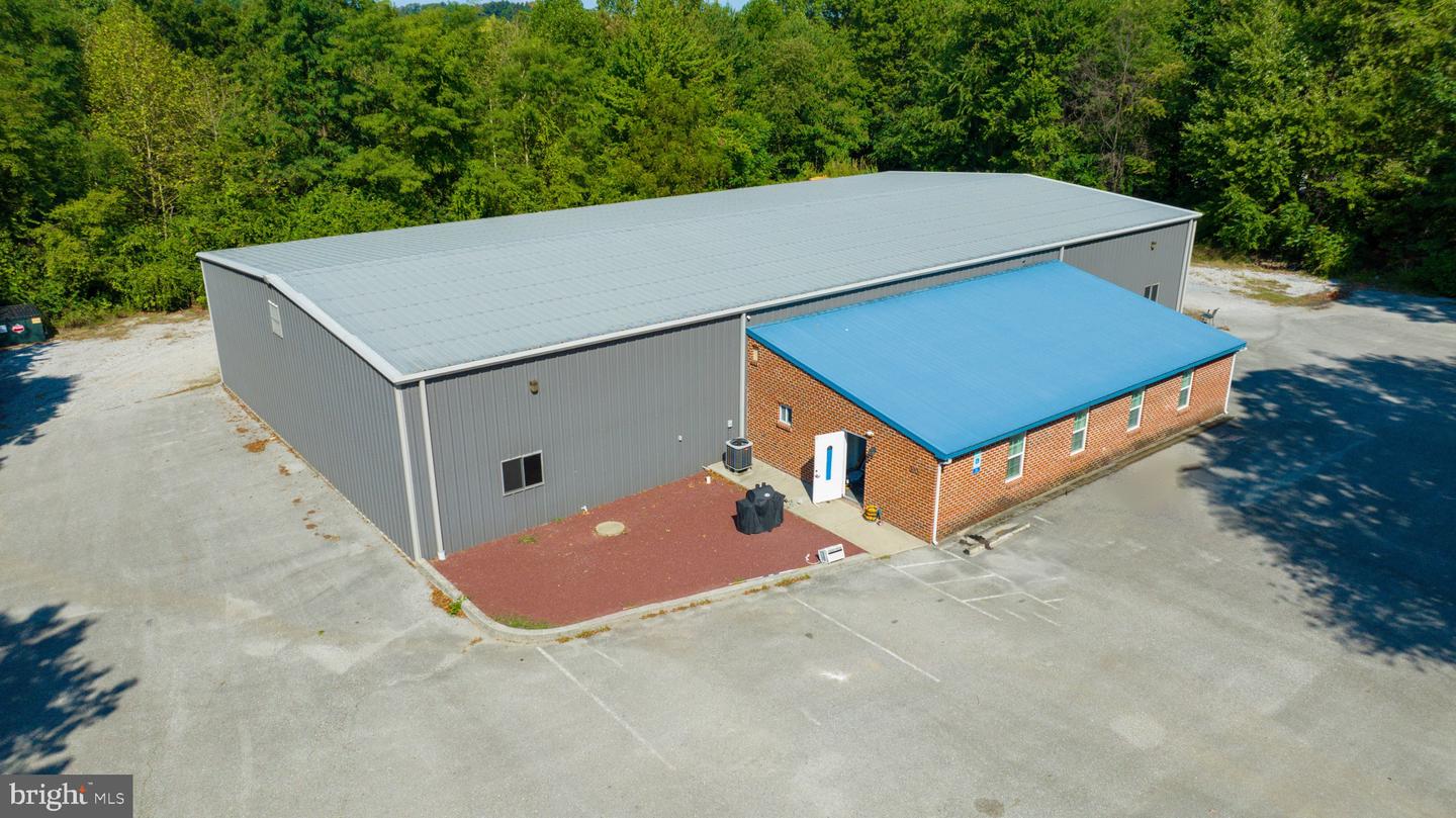 322 Industrial Rd — photo
