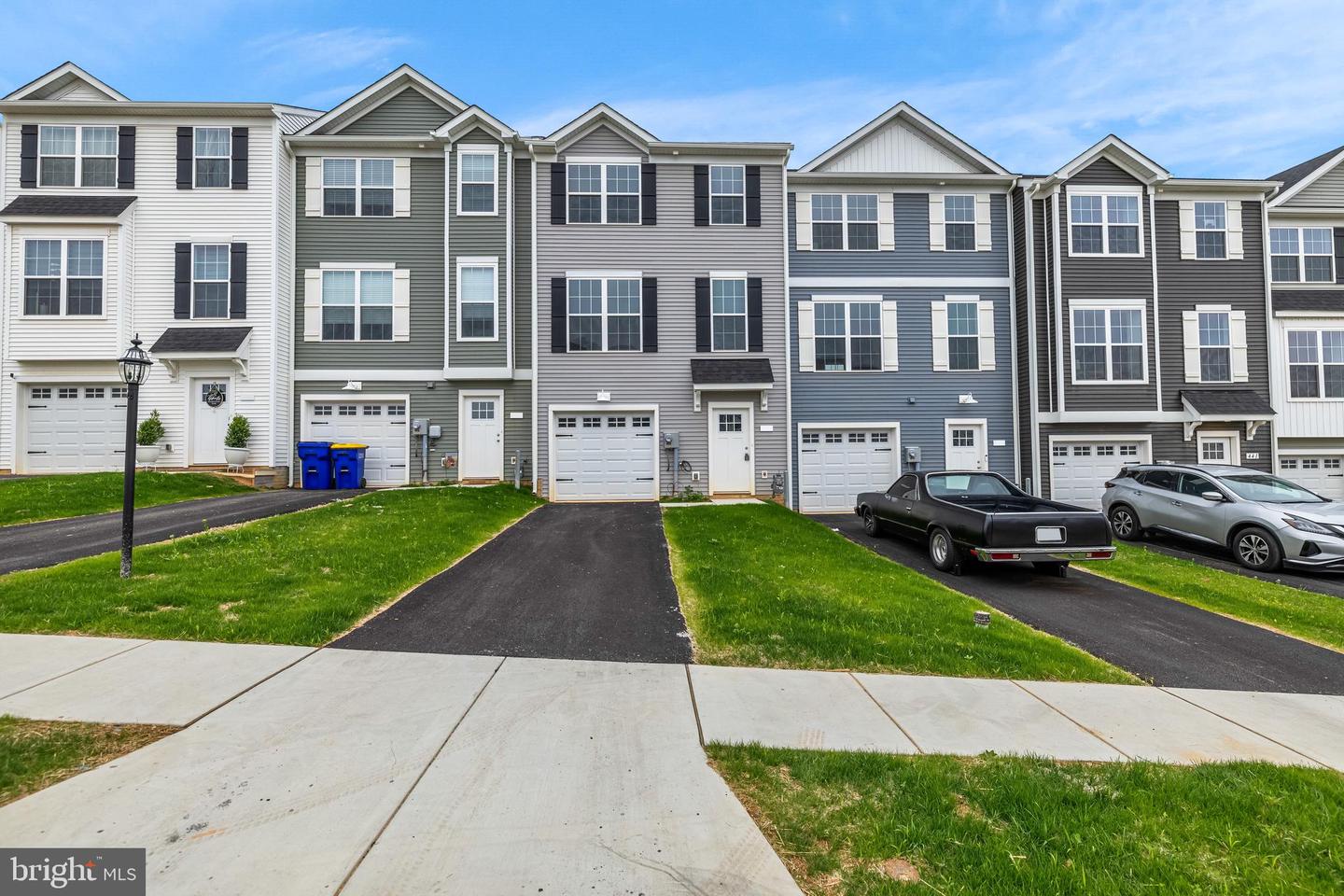 456 Bradford Drive — photo