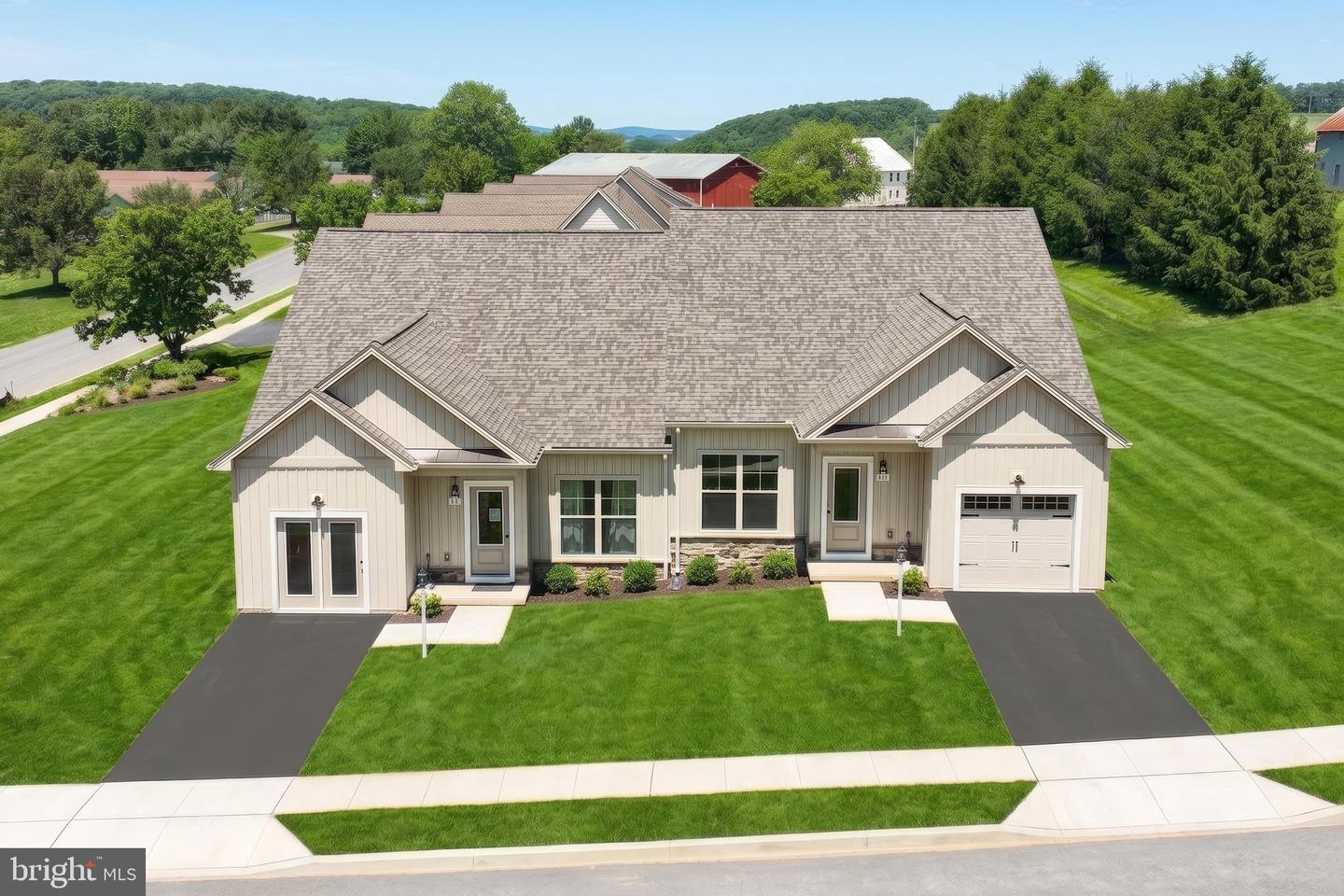 131 Heather Glen Dr — photo