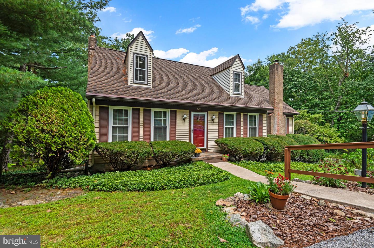 580 Well Dr — photo