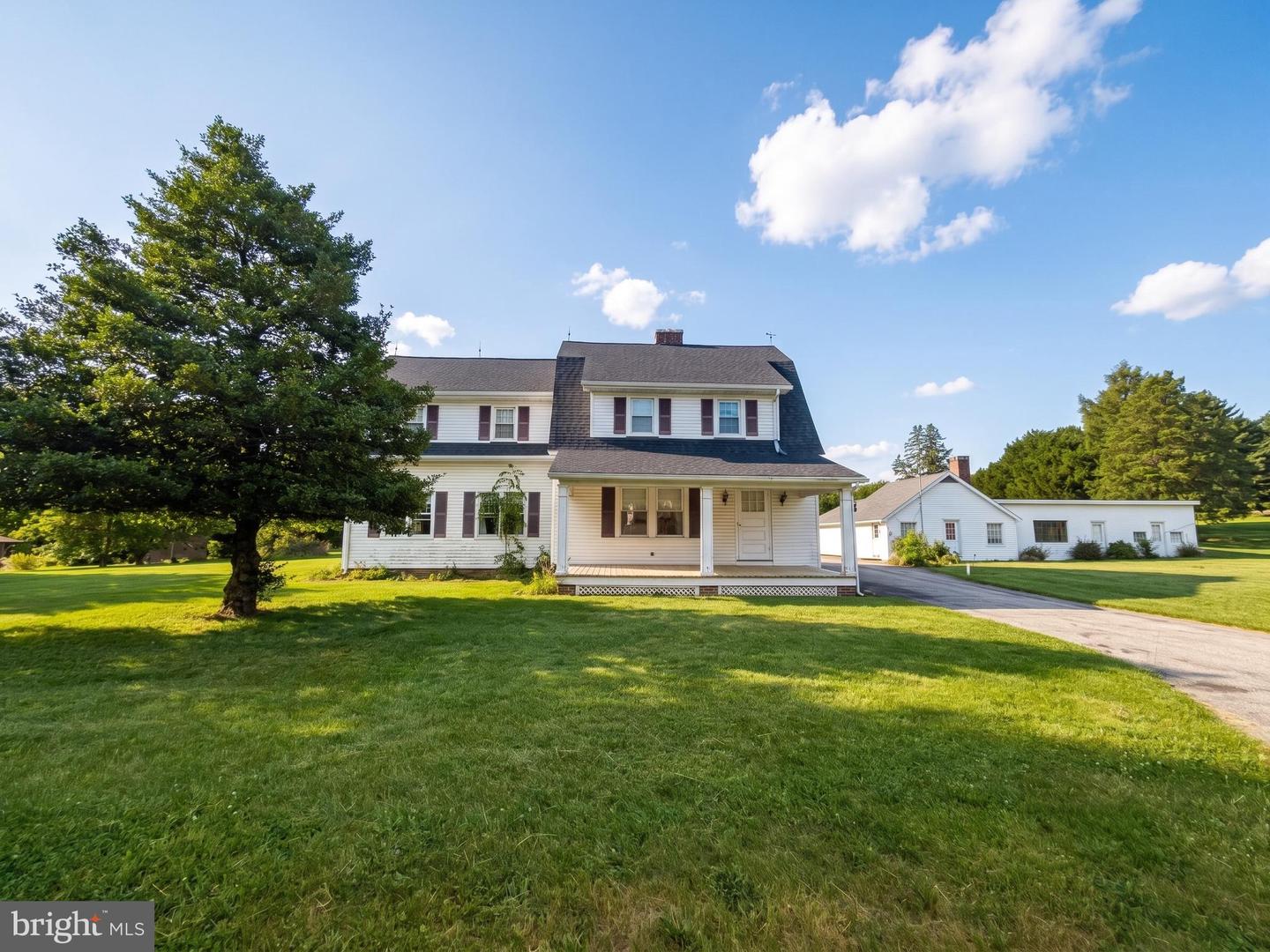 1214 Roths Church Road, Spring Grove, PA 17362