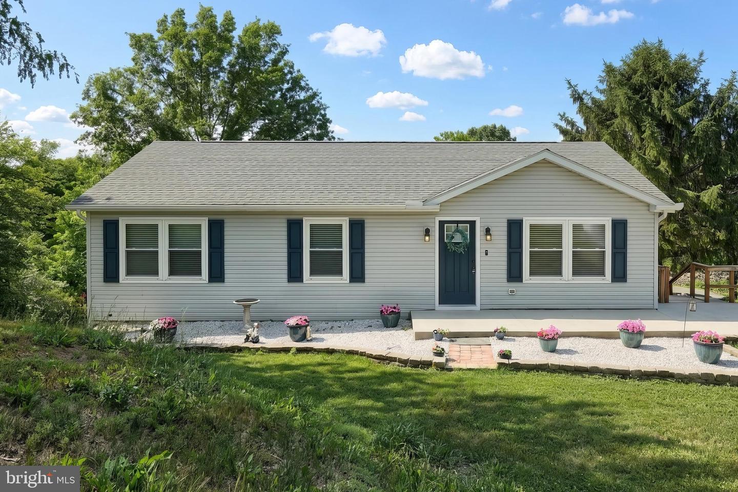 6124 Gardner Road, Spring Grove, PA 17362 — photo 2