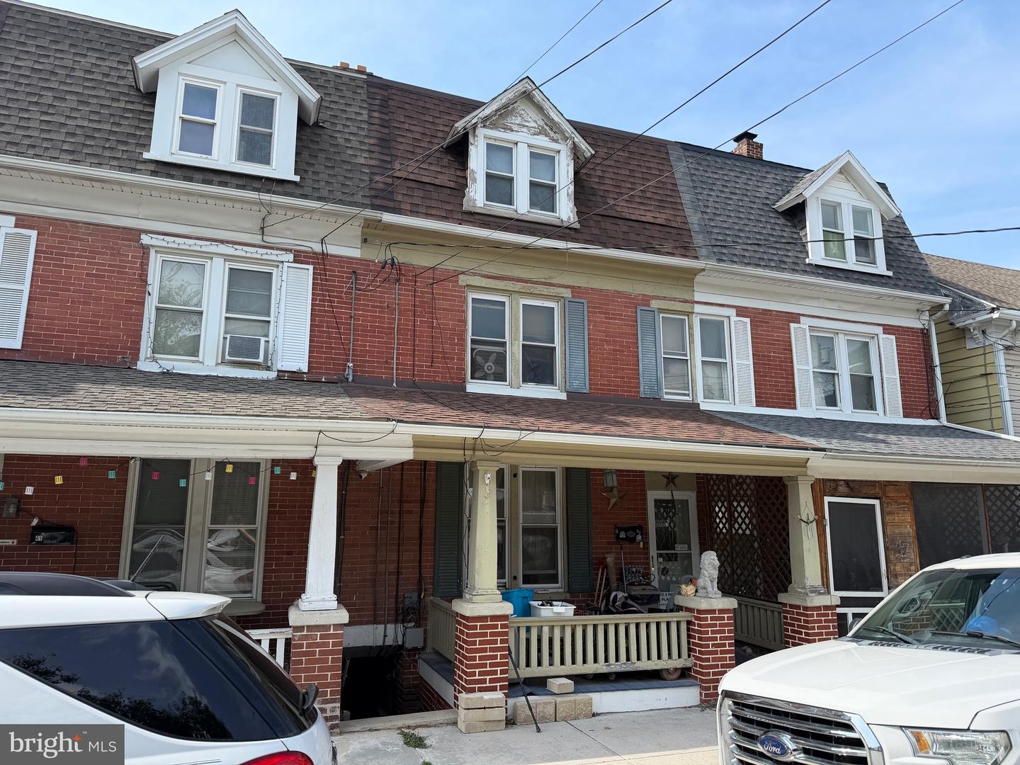39 W Gay St — photo