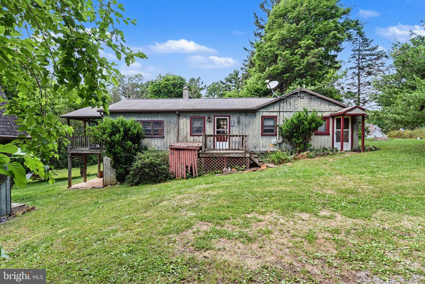 623 RIDGE ROAD, LEWISBERRY PA 17339