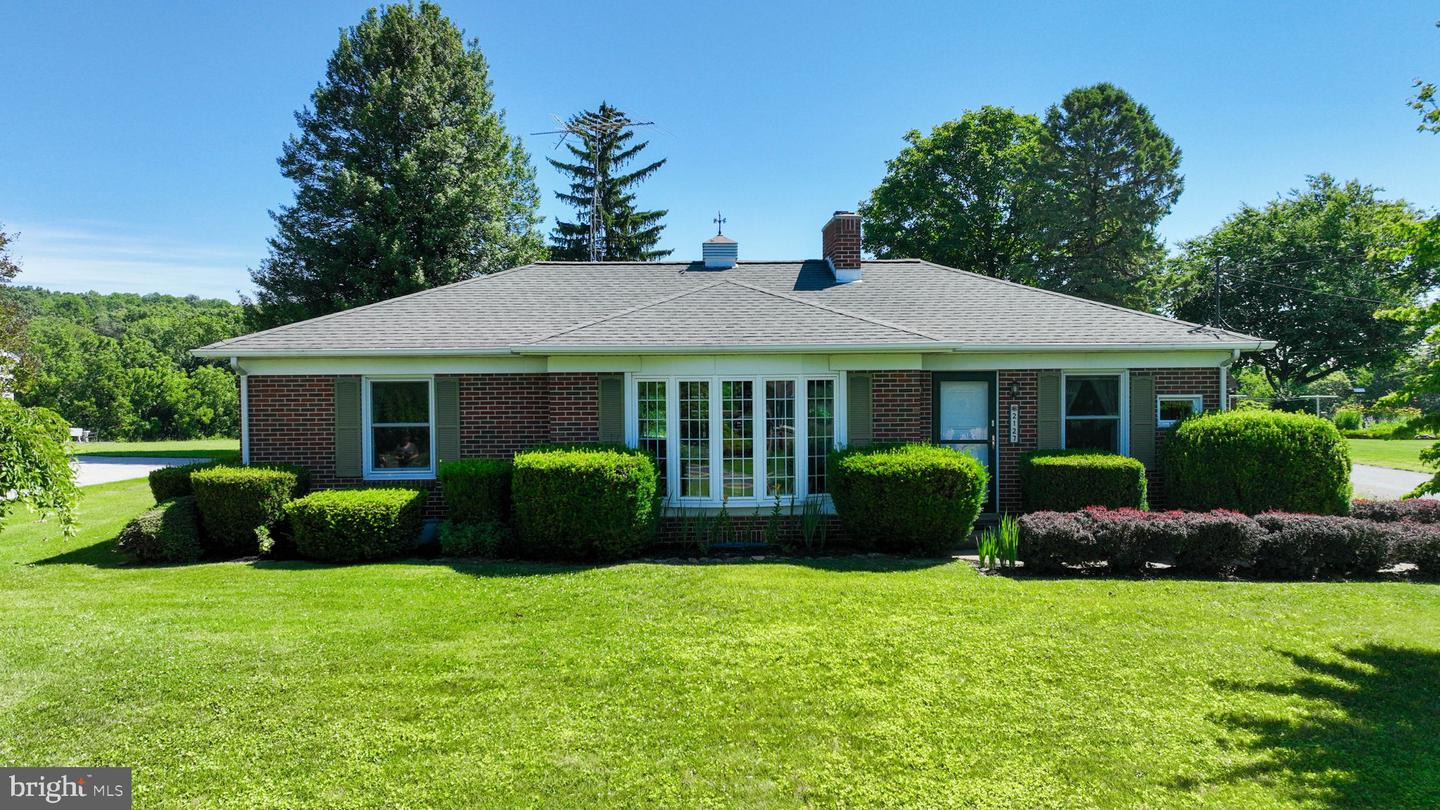 2127 JEFFERSON ROAD, SPRING GROVE PA 17362