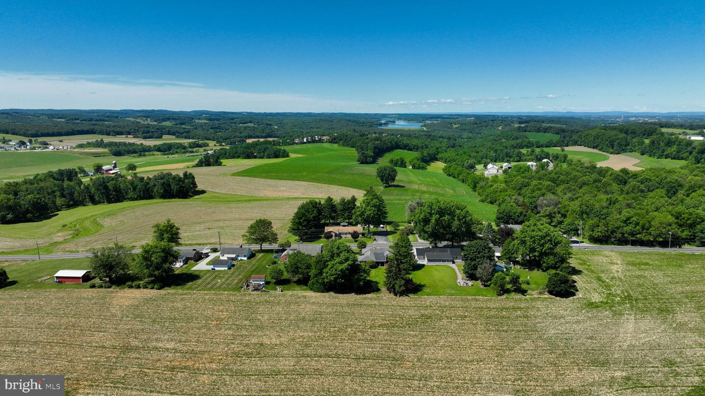 2127 JEFFERSON ROAD, SPRING GROVE PA 17362 — photo 2