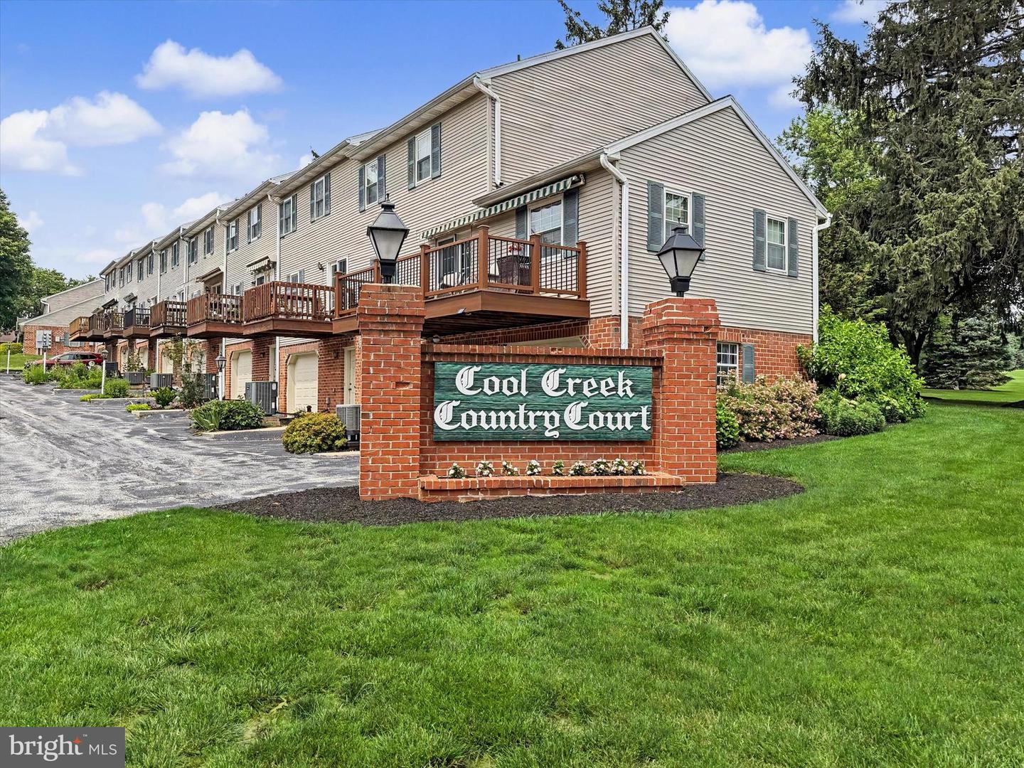 946 Eagle Ln #946 — photo