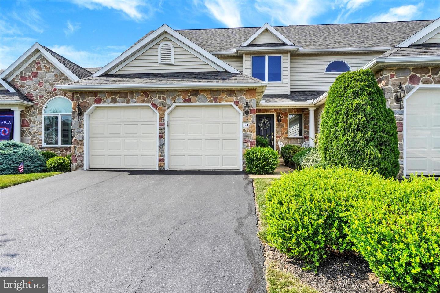 141 Fountain Dr — photo