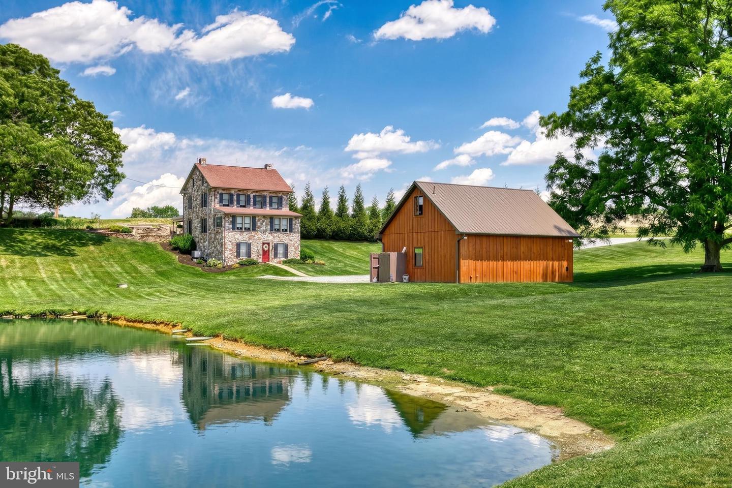 2415 Clearview Lane, Spring Grove, PA 17362