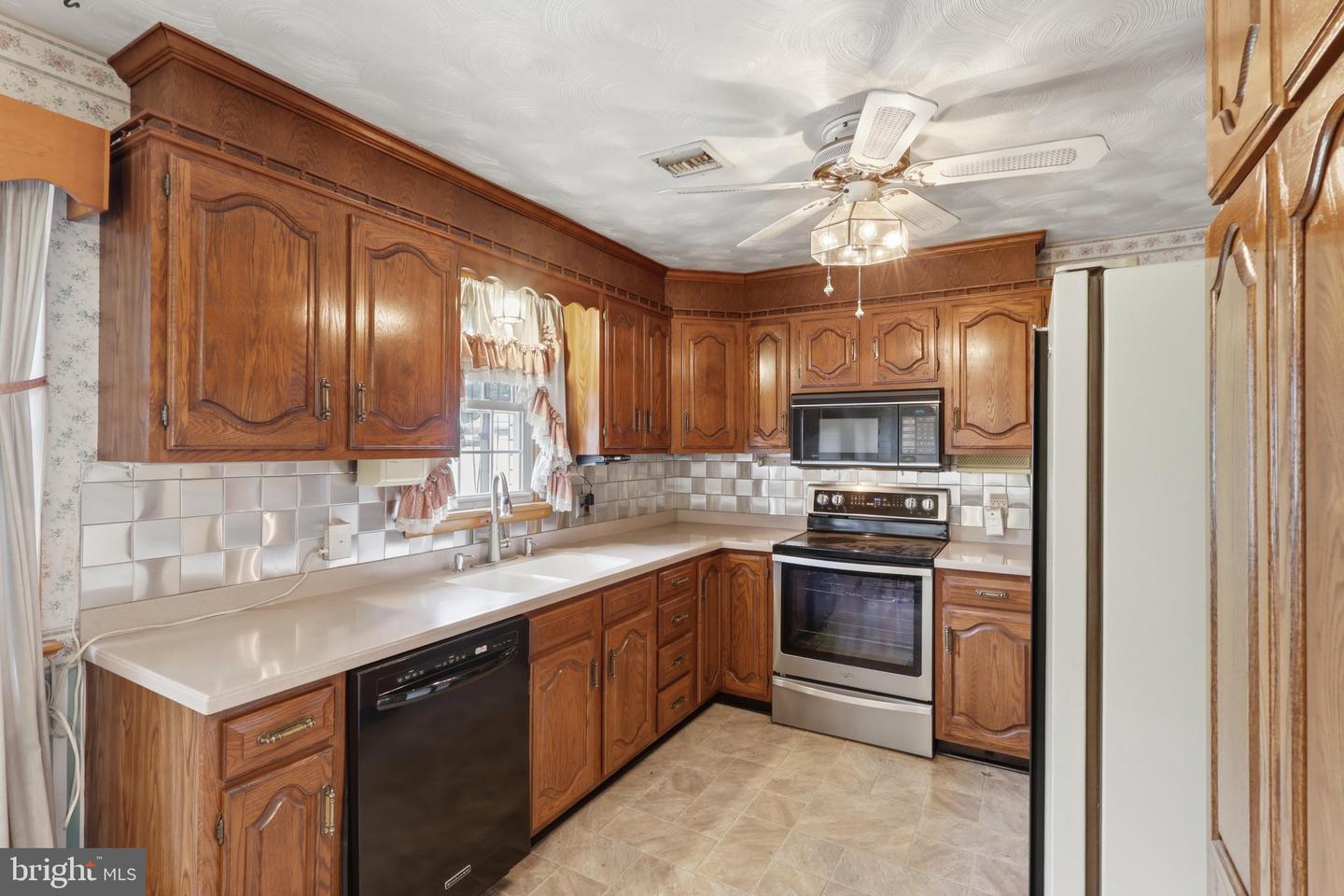 5893 Ambau Road, Spring Grove, PA 17362 — photo 2