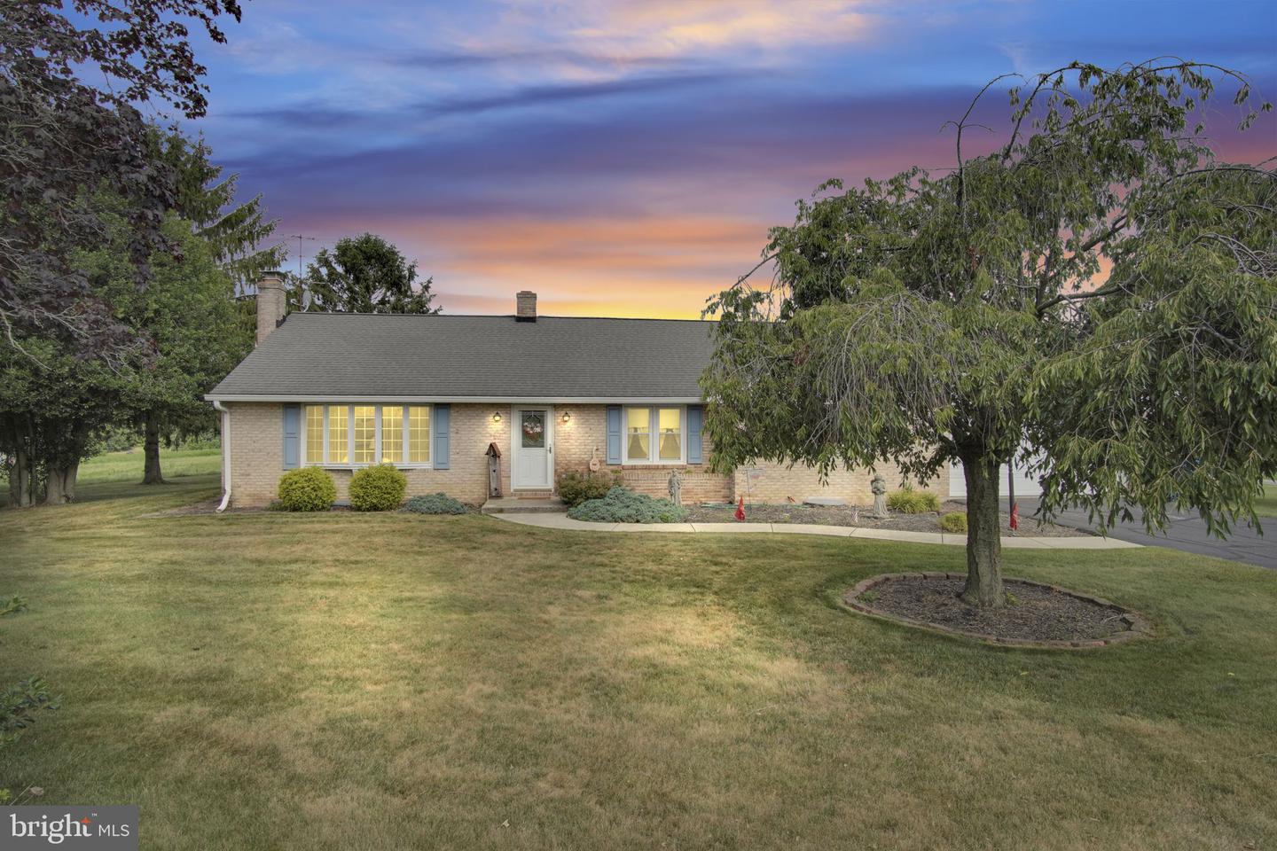 2382 Stoverstown Road, Spring Grove, PA 17362