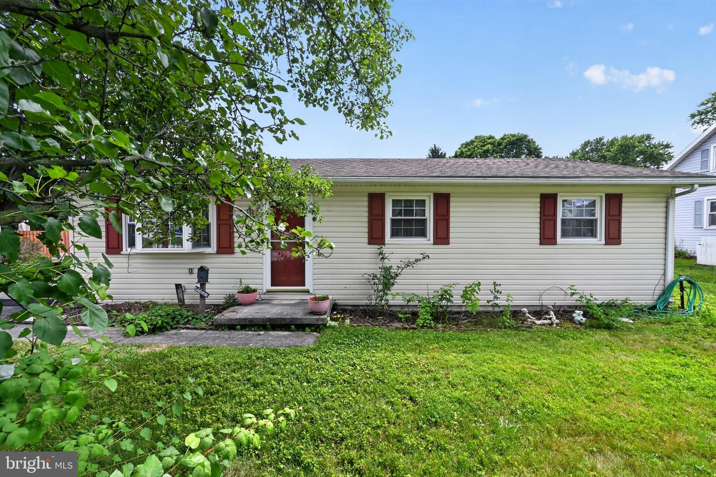 52 Roths Church Road, Spring Grove, PA 17362 — photo 2