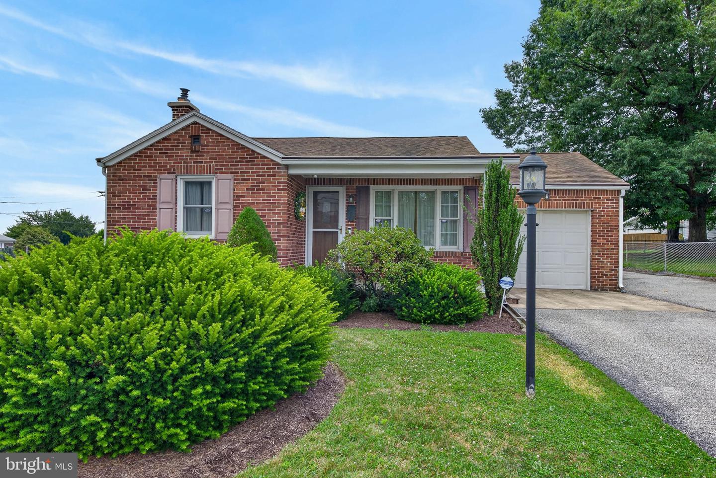 540 Manor Road, Windsor, PA 17366 — photo 2
