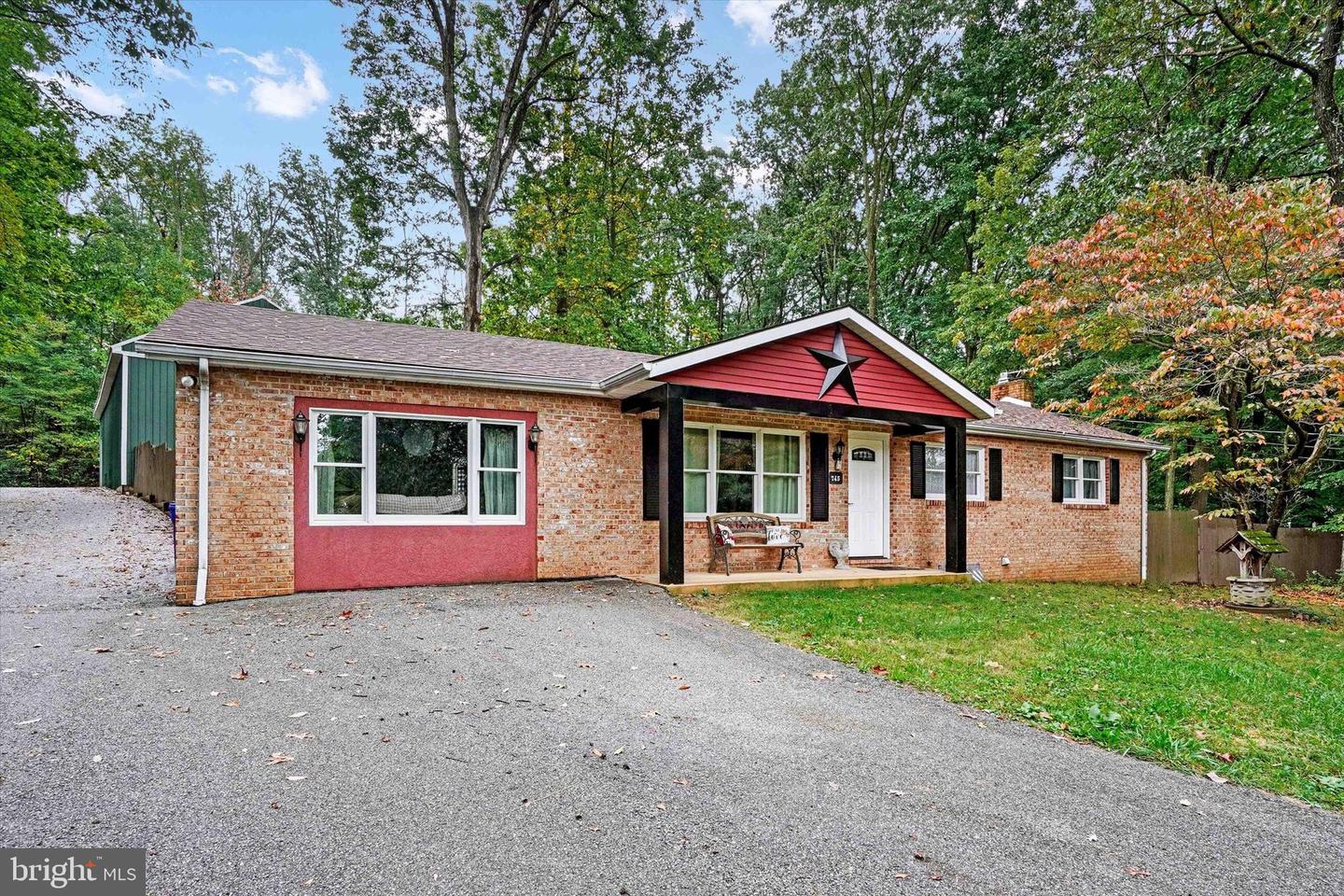 745 Jackson Square Road, Spring Grove, PA 17362