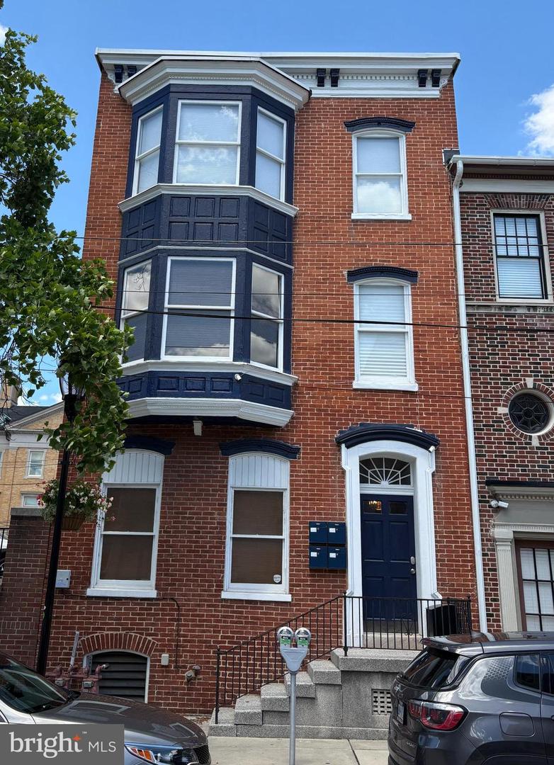 39 E King St #1st & 2nd Fl — photo