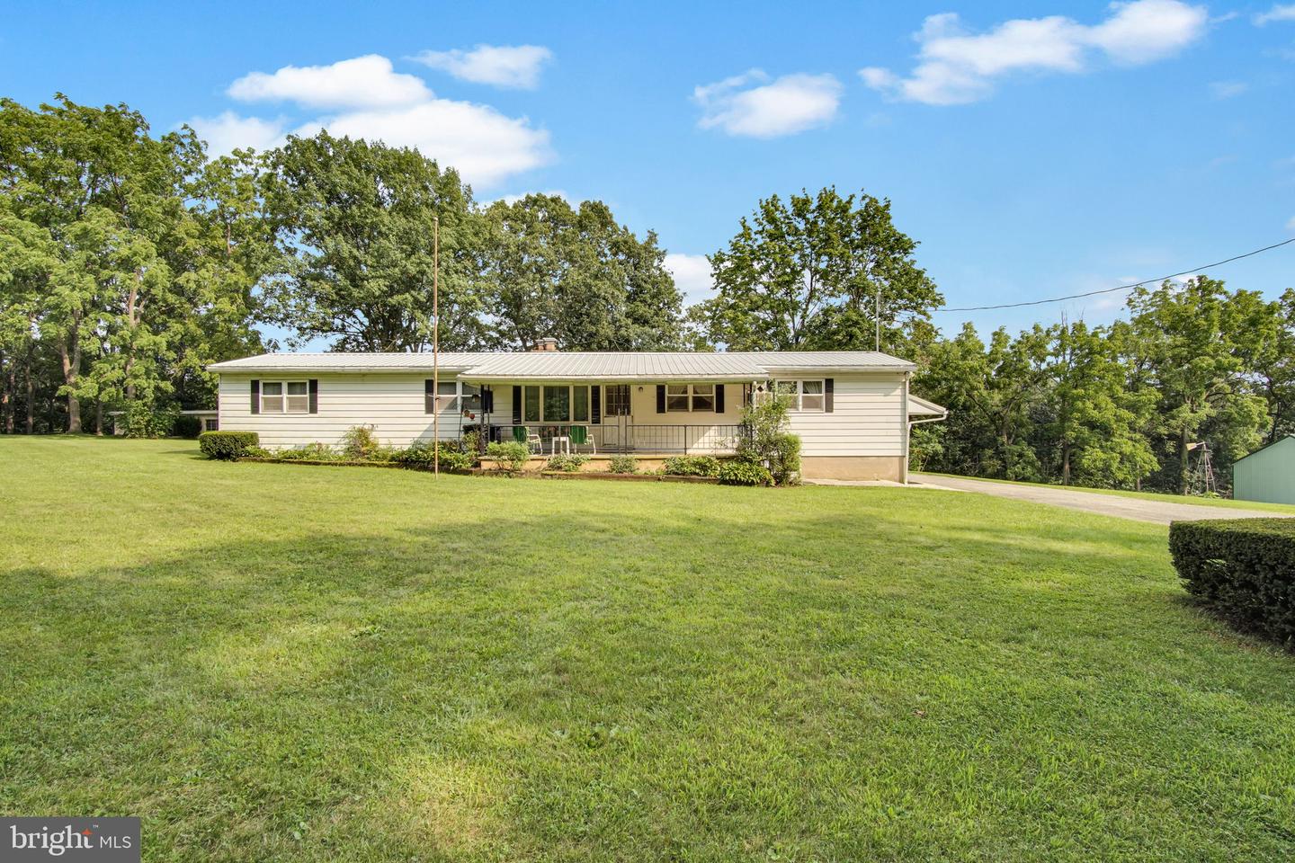 1287 W Springfield Rd — photo